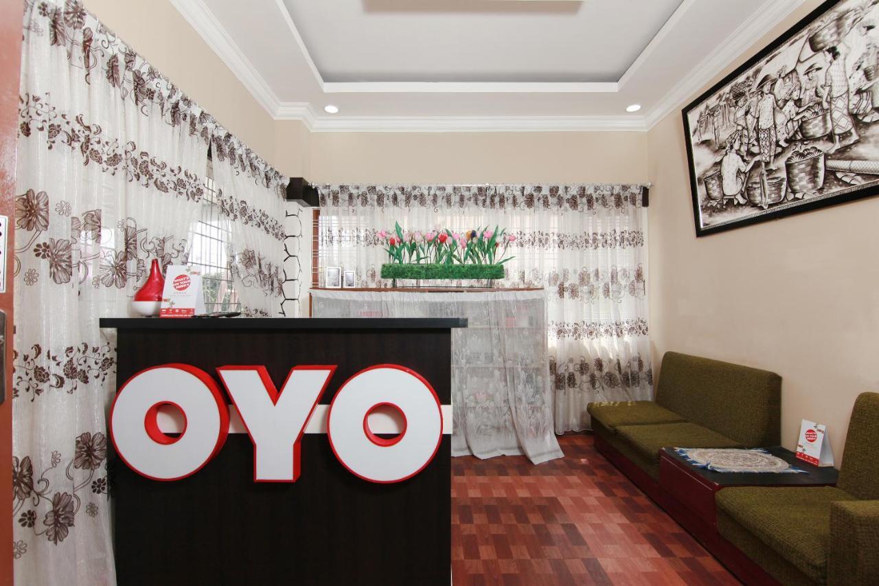 Oyo 799 Hotel Dieng Berastagi Exterior photo