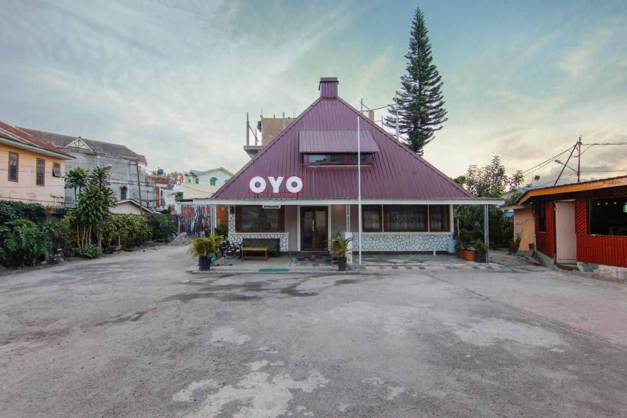 Oyo 799 Hotel Dieng Berastagi Exterior photo